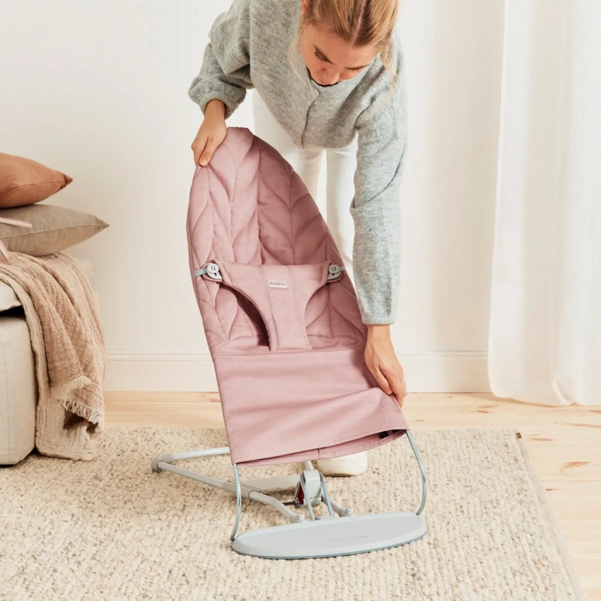 BABYBJORN BabyBjörn Bliss Skråstol Woven Bladmønstret Quilt, Gammelrosa