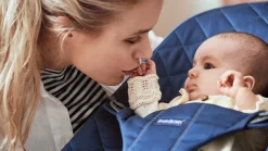 BABYBJORN BabyBjörn Bliss Skråstol Woven Classic Quilt, Midnatsblå