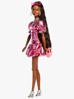 Barbie Deluxe Style Dukke i Lyserød Kjole