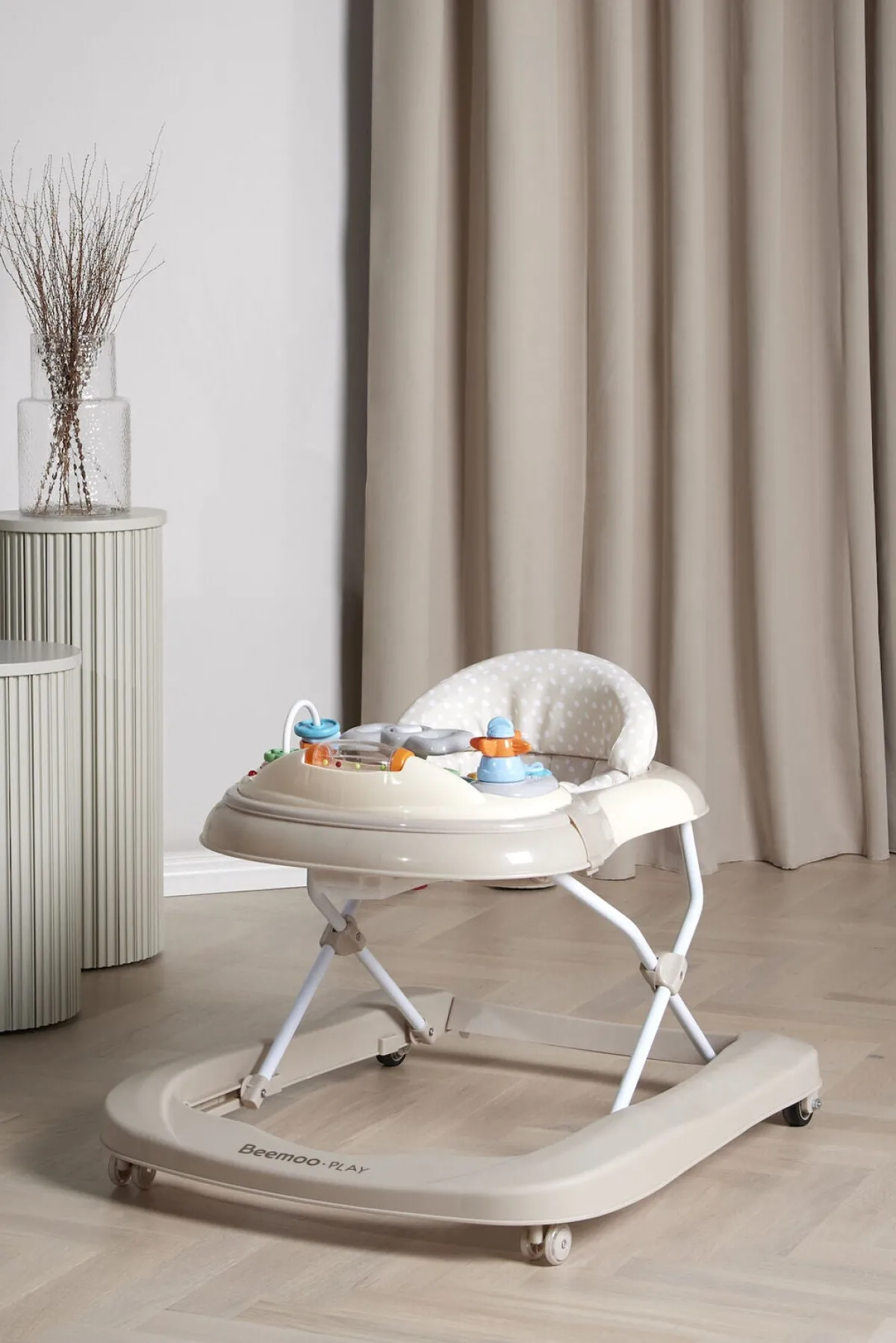 Beemoo Gåstole*PLAY Explore Gåstol, Sand Beige