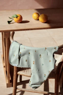 Liewood Spisetid></noscript>Merle Cape Hagesmæk med Tryk, Vehicles/Dove Blue