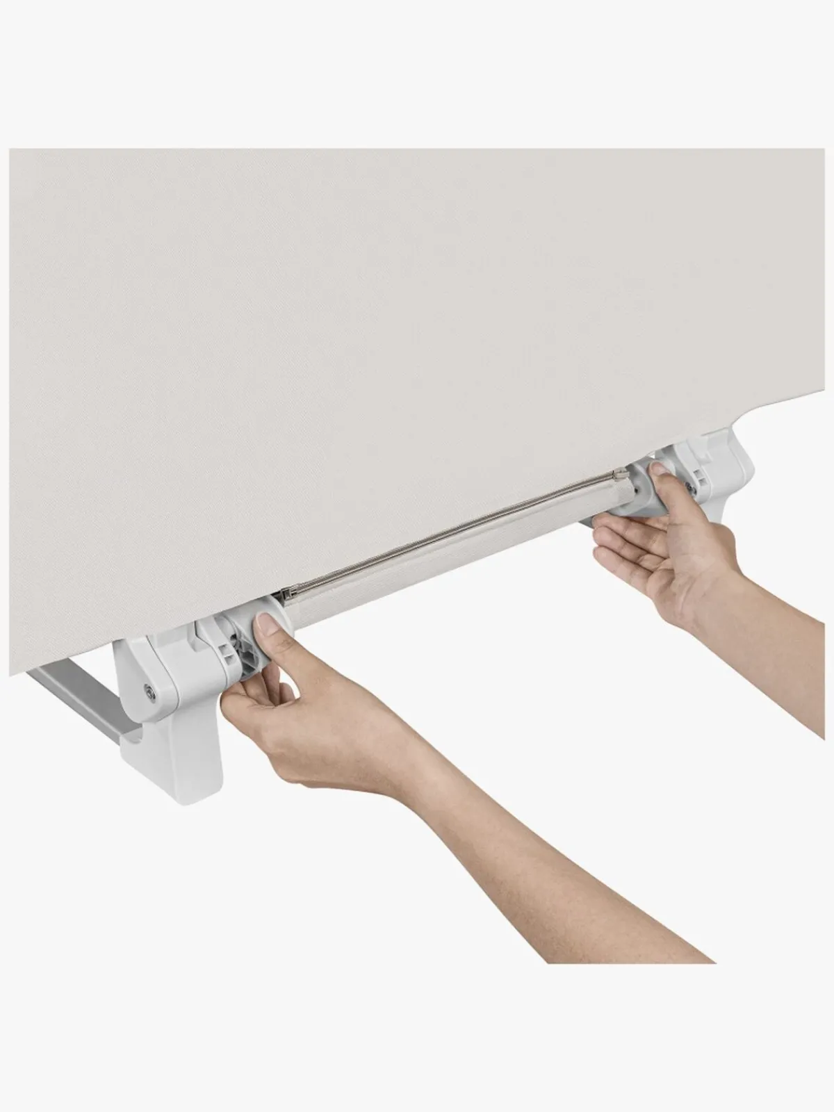 Børn Lionelo Lora Sengehest, Sand